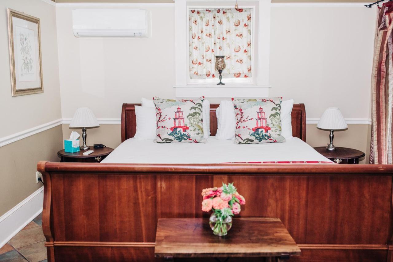 Benn Conger Hotel
