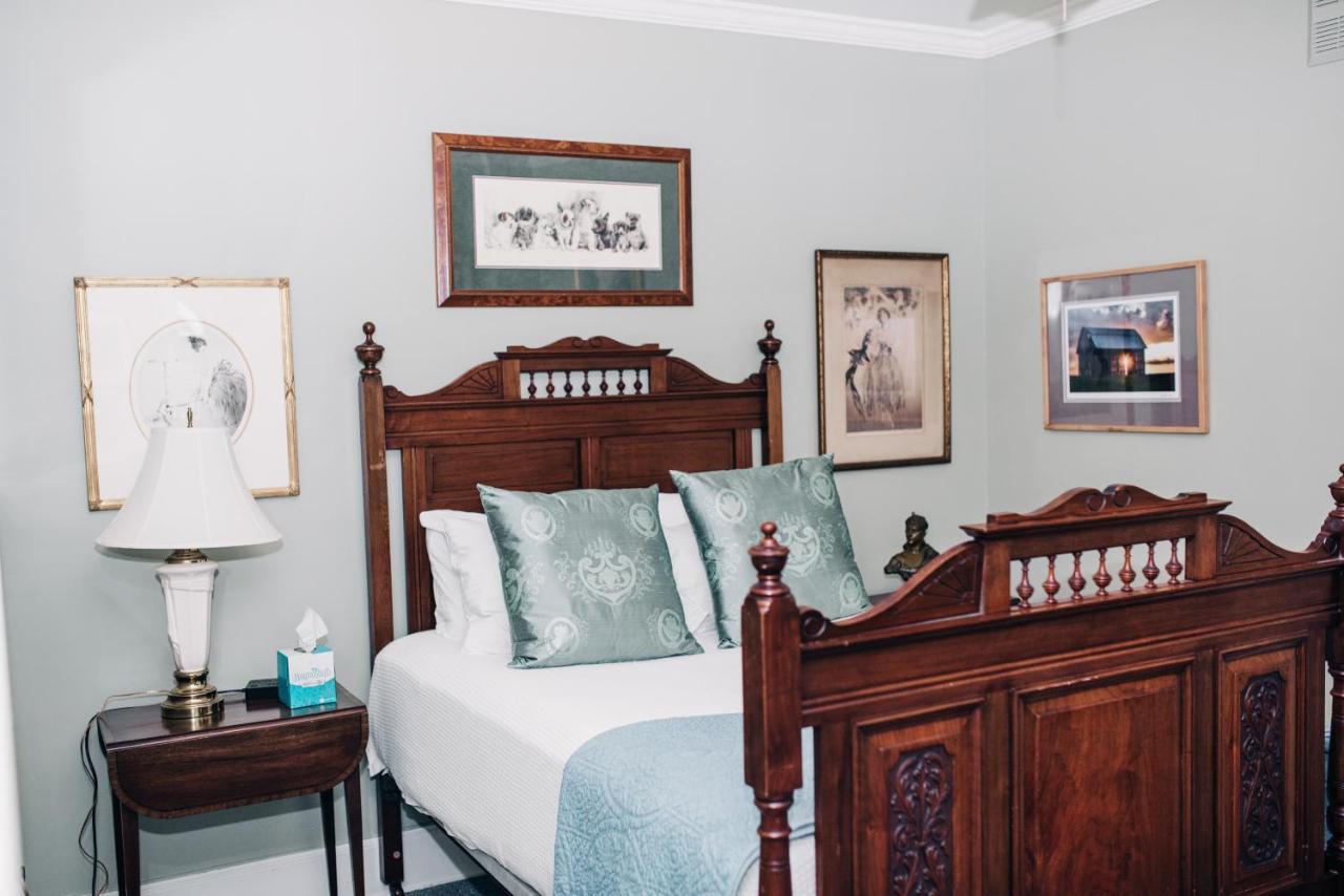 Benn Conger Hotel Groton